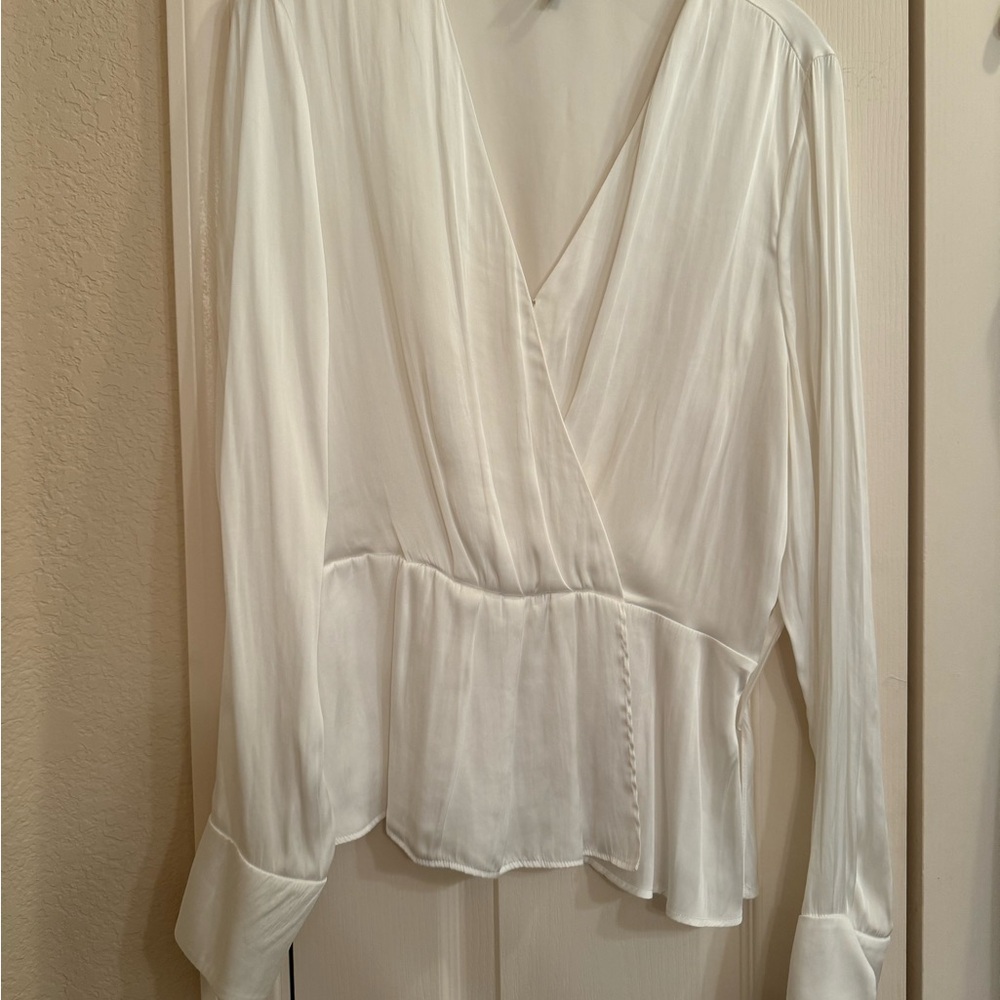 Paige Women's White Surplice Neck Long Sleeve Faux Wrap Blouse Large - Picture 7 of 8
